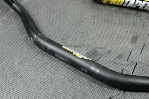 2015 YAMAHA YZ250F PRO TAPER FAT BARS 1 1/8" YZ HI HANDLEBARS BARS GRIPS STEERIN