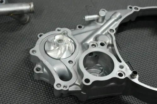2007 YAMAHA 06-09 YZ450F OEM ENGINE MOTOR INNER CLUTCH COVER WATERPUMP