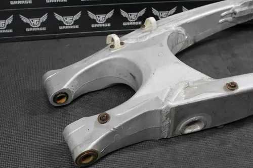 2001 YAMAHA YZ250 2T OEM SWINGARM SWING ARM SUSPENSION 5UN-22110-00-00