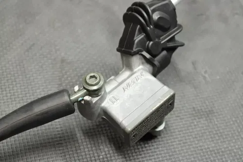 2006 YAMAHA 06-09 WR250F 06-11 WR450F OEM FRONT BRAKE CALIPER MASTER CYLINDER