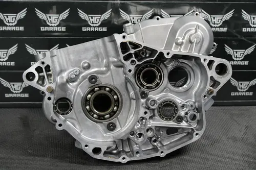 2016 KAWASAKI KX450F OEM LEFT RIGHT ENGINE MOTOR CRANKCASE CRANK CASES BLOCK
