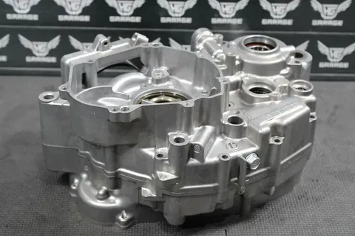 2016 KAWASAKI KX450F OEM LEFT RIGHT ENGINE MOTOR CRANKCASE CRANK CASES BLOCK