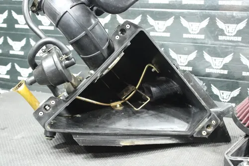 2006 99-06 YAMAHA TTR250 OEM AIRBOX INTAKE AIR CLEANER CASE 4GY-14401-01-00