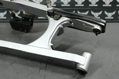 2004 SUZUKI DRZ125 OEM 14" SWINGARM SWING ARM SUSPENSION 61000-08G00-13L