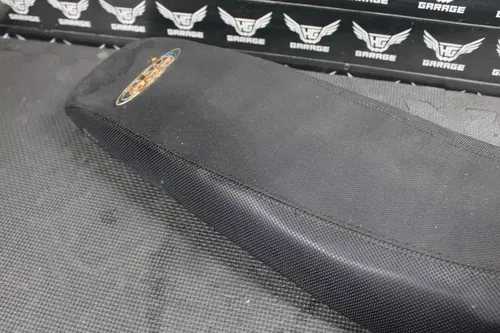 1999 YAMAHA 98-00 YZ125 YZ250 SDG SEAT SADDLE 5DH-24770-00-00
