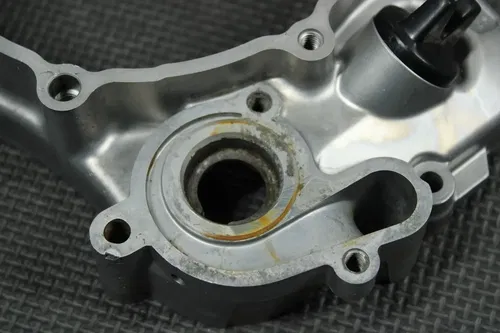 2002 YAMAHA YZ85 OEM ENGINE MOTOR INNER CLUTCH COVER 5PA-15431-01-00