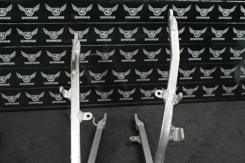 2003 KAWASAKI KLX400R OEM REAR BACK SUB FRAME SUBFRAME 32160-S017