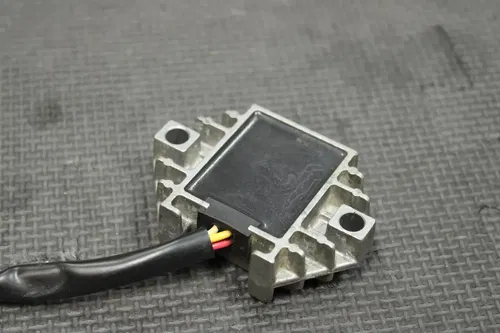 2006 YAMAHA 03-06 WR250F WR450F OEM RECTIFIER VOLTAGE REGULATOR 5TJ-81960-02-00