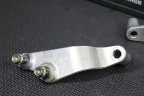 2006 06-08 HONDA CRF450R OEM ENGINE MOTOR MOUNT STAY BRACKETS 50407-MEN-850