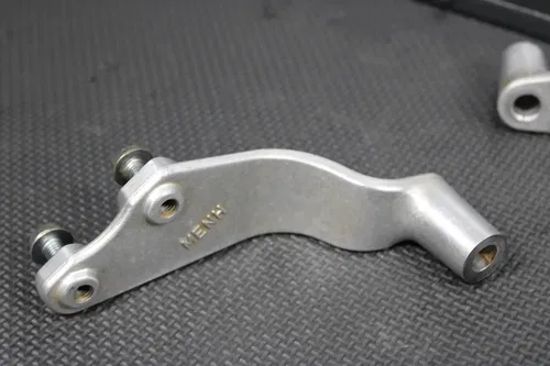 2006 06-08 HONDA CRF450R OEM ENGINE MOTOR MOUNT STAY BRACKETS 50407-MEN-850