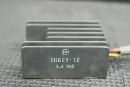 2004 KAWASAKI KDX220R OEM RECTIFIER VOLTAGE REGULATOR 21066-1072
