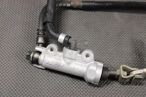2001 HONDA XR250R OEM NISSIN REAR BACK BRAKE CALIPER MASTER CYLINDER LEVER
