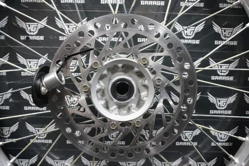 2005 HONDA CR125R OEM 02-07  (21"x1.60") FRONT WHEEL RIM 44650-KZ4-J41