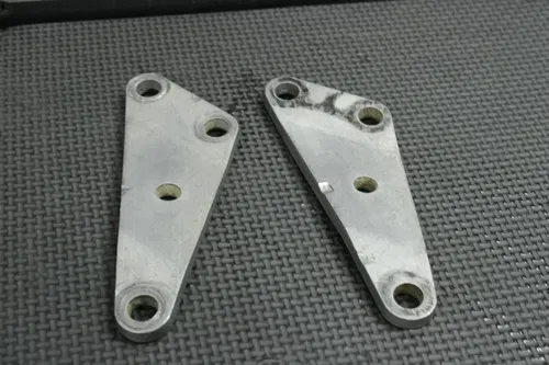 2002 02-07 HONDA CR125R OEM CYLINDER HEAD MOUNT ENGINE MOTOR MOUNT STAY BRACKETS