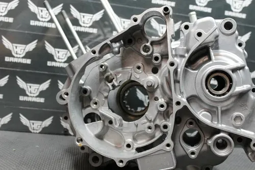 2016 12-17 HONDA CRF150F OEM LEFT RIGHT ENGINE MOTOR CRANKCASE CRANK CASES BLOCK