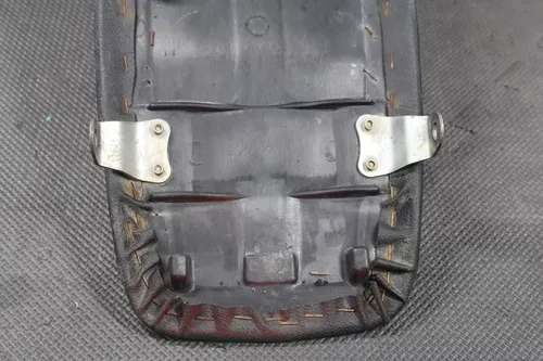 1998 HONDA CR125R CR250R OEM SEAT SADDLE 77100-KZ3-J00 77101-KZ3-J00