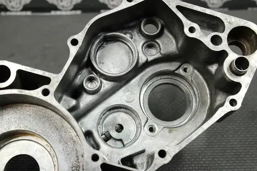 1985 HONDA CR250R OEM LEFT ENGINE MOTOR CRANKCASE CRANK CASES BLOCK