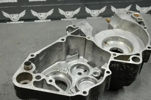 1985 HONDA CR250R OEM LEFT ENGINE MOTOR CRANKCASE CRANK CASES BLOCK