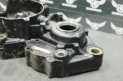 1985 HONDA CR250R OEM LEFT ENGINE MOTOR CRANKCASE CRANK CASES BLOCK