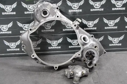 1997 SUZUKI RM125 MODEL V ENGINE MOTOR INNER CLUTCH COVER WATERPUMP11340-43811