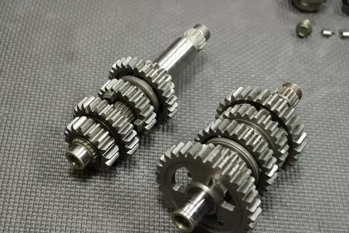 2001 YAMAHA YZ250F OEM ENGINE TRANSMISSION TRANNY ASSEMBLY GEARS