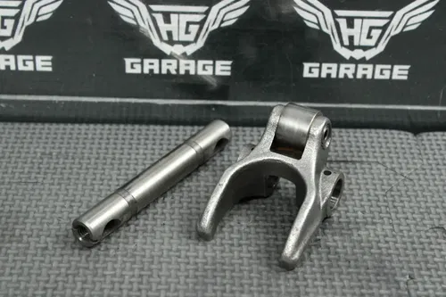 207 HONDA 04-07 CRF250R ENGINE CYLINDER HEAD EXHAUST ROCKER ARM SHAFT