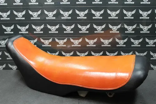 1985 HONDA CR125R CR250R OEM SEAT SADDLE 77100-KA3-830