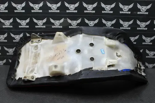 1985 HONDA CR125R CR250R OEM SEAT SADDLE 77100-KA3-830