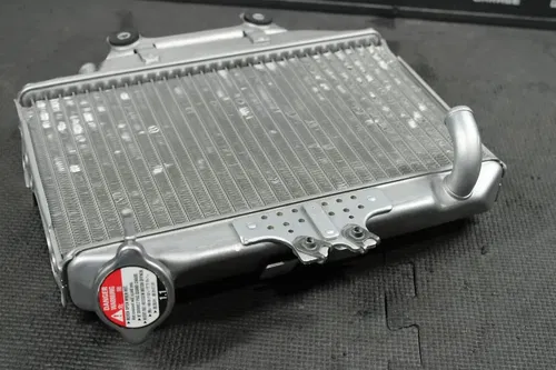 1999 HONDA CR125R OEM ENGINE MOTOR COOLING COOLER RADIATOR 19100-KZ4-J10