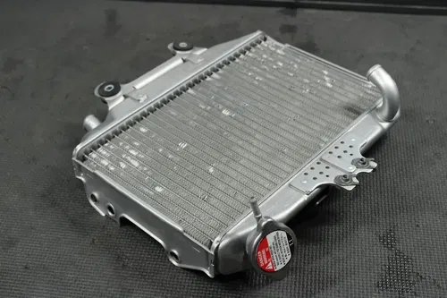 1999 HONDA CR125R OEM ENGINE MOTOR COOLING COOLER RADIATOR 19100-KZ4-J10