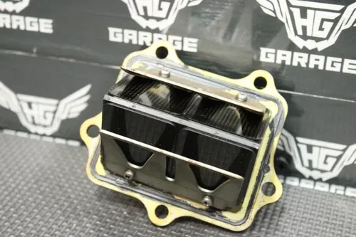 2001 97-01 YAMAHA YZ250 OEM INTAKE REED BLOCK ASSEMBLY 4XL-13610-00-00