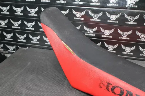 2003 HONDA CR85R CR85RB OEM SEAT SADDLE 77100-GBF-J80