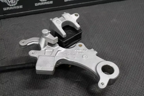 1999 YAMAHA YZ400F OEM NISSIN REAR BACK BRAKE CALIPER MASTER CYLINDER LEVER