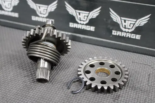 2004 KAWASAKI KX250 2T OEM KICKSTART KICK START SHAFT W IDLER GEAR SPINDLE NICE!