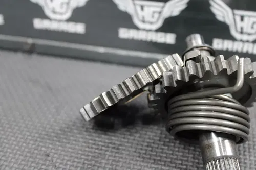 2004 KAWASAKI KX250 2T OEM KICKSTART KICK START SHAFT W IDLER GEAR SPINDLE NICE!