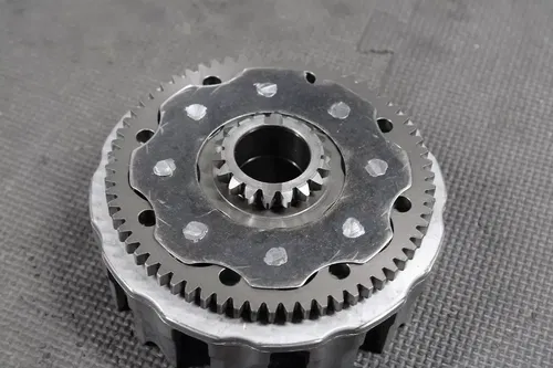 1998 SUZUKI RM125 OEM COMPLETE CLUTCH BASKET HUB 21200-43D04