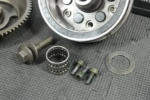 2006 99-06 YAMAHA TTR250 MAGNETO ROTOR FLYWHEEL STRATER CLUTCH GEAR GOOD!