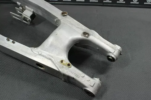 1994 HONDA CR250R OEM SWINGARM SWING ARM SUSPENSION 52100-KZ3-710