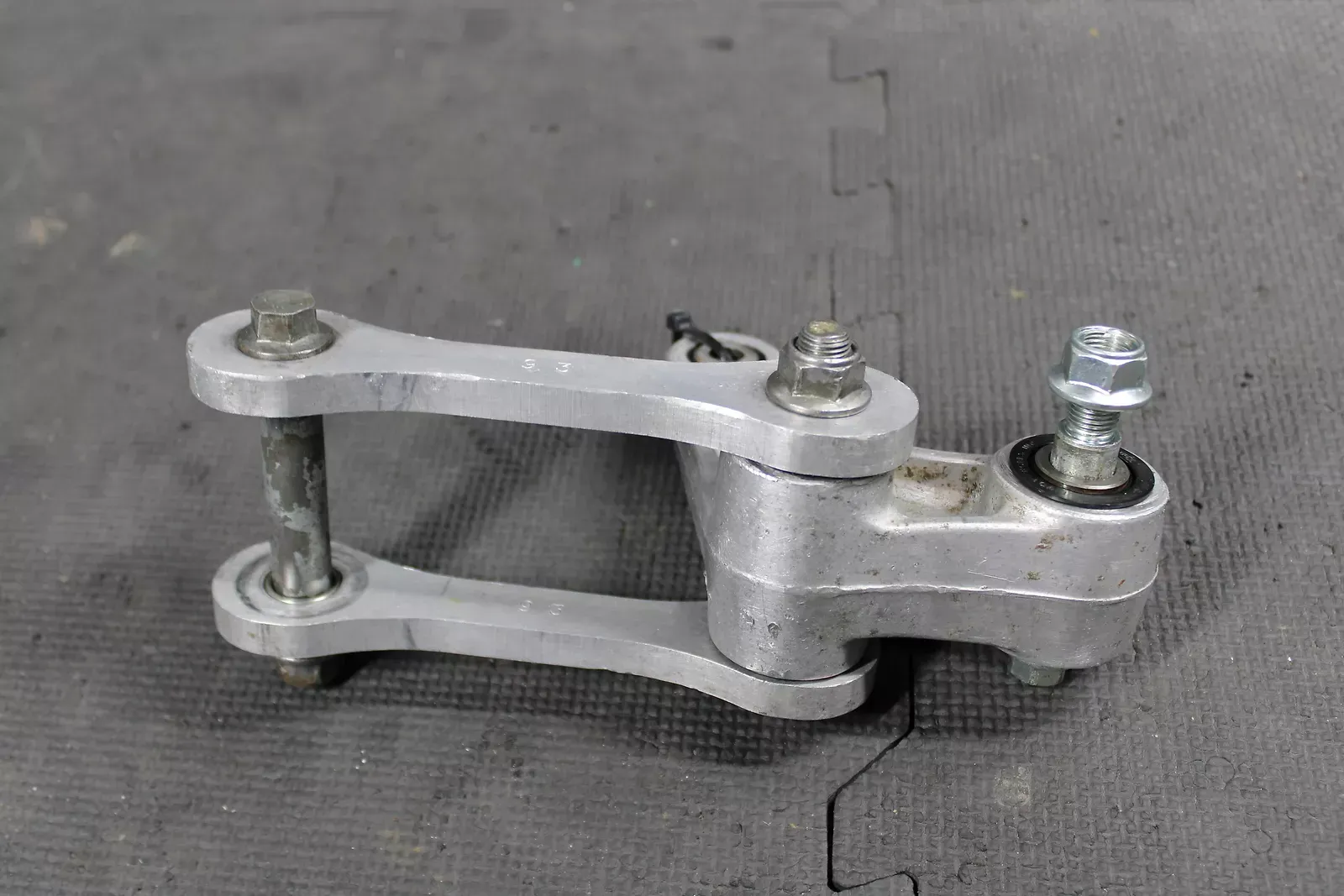 1995 KAWASAKI KX125 KX250 OEM REAR SHOCK SWINGARM LINKAGE