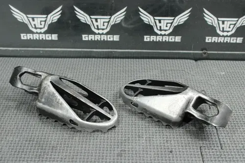 2002 HONDA CR125R OEM FOOT PEGS PEDALS FRAME STAND FOOTPEG PEDAL