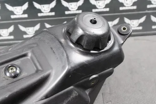 2003 KAWASAKI KX250 OEM GAS FUEL TANK CELL PETROL RESERVOIR 51001-1679-6Z