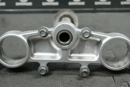 1996 93-01 YAMAHA YZ80 OEM FRONT FORKS CLAMP LOWER TRIPLE TREE STEM 4ES-23340-00