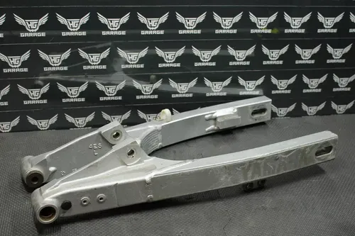 2000 YAMAHA 93-01 YZ80 2002 YZ85 OEM SWINGARM SWING ARM SUSPENSION 4ES-22110-01-