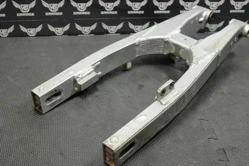 2000 YAMAHA 93-01 YZ80 2002 YZ85 OEM SWINGARM SWING ARM SUSPENSION 4ES-22110-01-