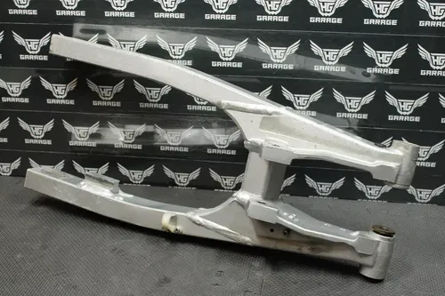 2000 YAMAHA 93-01 YZ80 2002 YZ85 OEM SWINGARM SWING ARM SUSPENSION 4ES-22110-01-