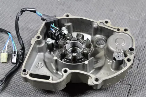 2005 HONDA CRF250R OEM STATOR MAGNETO GENERATOR ALTERNATOR COVER 31120-KRN-670