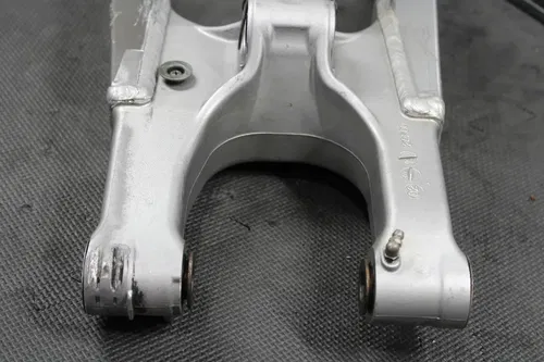 2003 KAWASAKI KLX400R OEM SWINGARM SWING ARM SUSPENSION 33001-S009
