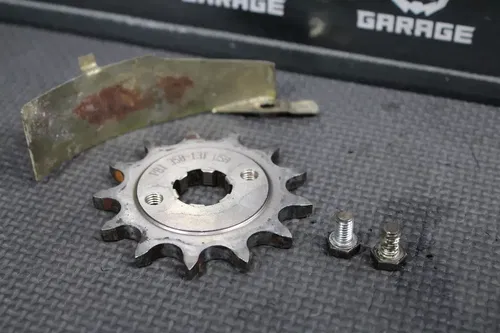 03-05 HONDA CRF150F OEM MOTOR ENGINE FRONT SPROCKET COVER 11360-KPT-900