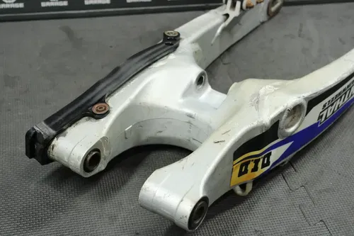 202 YAMAHA YZ125 OEM SWINGARM SWING ARM SUSPENSION 5NY-22110-00-00