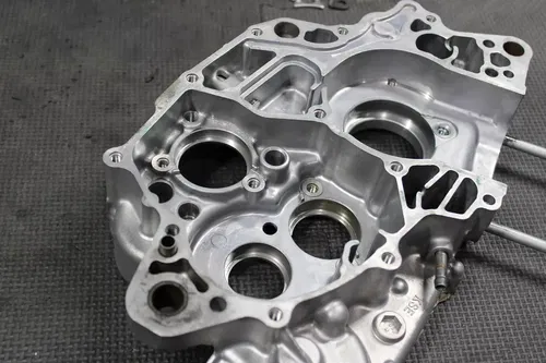 2009 HONDA CRF150R CRF150RB OEM RIGHT ENGINE MOTOR CRANKCASE CRANK CASE BLOCK
